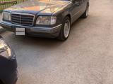 Mercedes-Benz E 220 1994 года за 4 000 000 тг. в Астана – фото 3