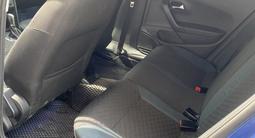 Volkswagen Polo 2019 года за 5 800 000 тг. в Атырау – фото 4