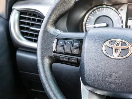 Toyota Hilux Comfort 2022 года за 15 700 000 тг. в Алматы – фото 23