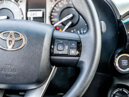 Toyota Hilux Comfort 2022 года за 15 700 000 тг. в Алматы – фото 24