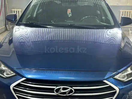 Hyundai Elantra 2017 года за 4 100 000 тг. в Актобе – фото 5