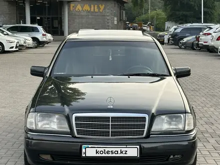 Mercedes-Benz C 280 1995 года за 3 200 000 тг. в Алматы – фото 2