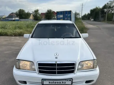 Mercedes-Benz C 200 1995 года за 1 800 000 тг. в Алматы – фото 3