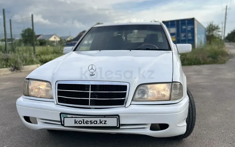 Mercedes-Benz C 200 1995 года за 1 800 000 тг. в Алматы