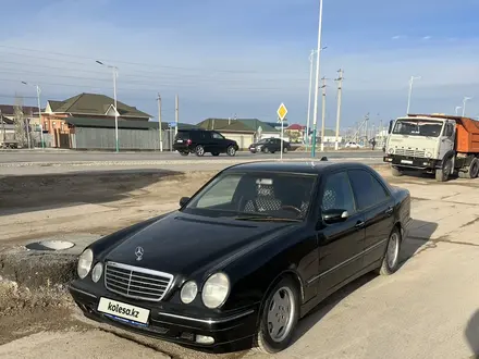 Mercedes-Benz E 320 1999 года за 4 500 000 тг. в Кызылорда – фото 4