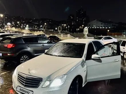 Mercedes-Benz E 200 2011 года за 7 500 000 тг. в Астана – фото 12