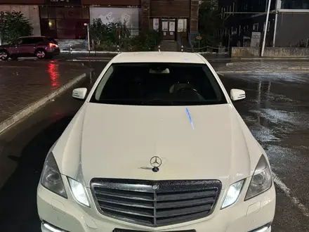 Mercedes-Benz E 200 2011 года за 7 500 000 тг. в Астана – фото 11