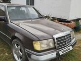 Mercedes-Benz E 260 1991 года за 650 000 тг. в Семей