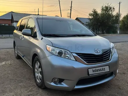 Toyota Sienna 2010 года за 11 156 000 тг. в Шымкент – фото 10