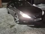 Hyundai Sonata 2011 года за 5 400 000 тг. в Уральск – фото 2