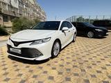 Toyota Camry 2020 года за 16 800 000 тг. в Актау