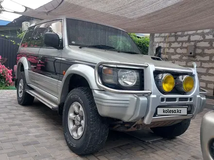 Mitsubishi Pajero 1996 года за 3 200 000 тг. в Алматы