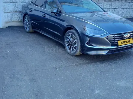 Hyundai Sonata 2022 года за 14 400 000 тг. в Петропавловск – фото 4