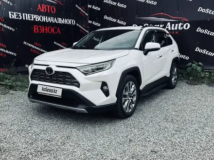 Toyota RAV4 2021 года за 17 100 000 тг. в Павлодар