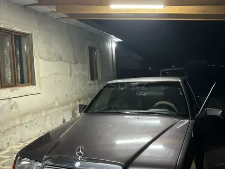 Mercedes-Benz E 230 1992 года за 2 500 000 тг. в Алматы – фото 2