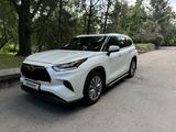 Toyota Highlander 2022 года за 35 000 000 тг. в Алматы – фото 3