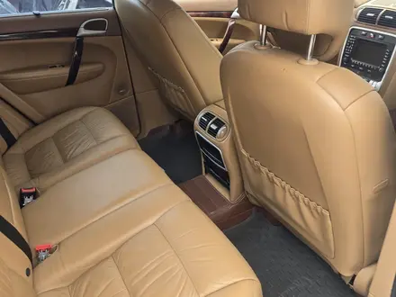 Porsche Cayenne 2007 года за 5 000 000 тг. в Алматы – фото 9