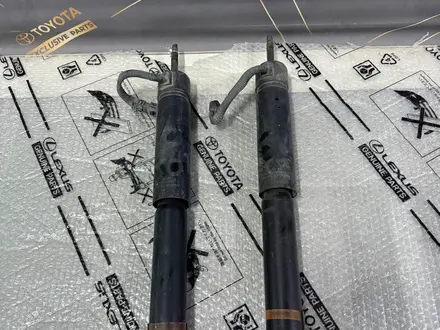Амортизатор задний пневмо Prado 150 GX460 за 100 000 тг. в Шымкент