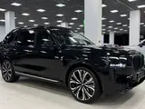 BMW X7 XDrive 40i 2025 года за 65 000 000 тг. в Астана