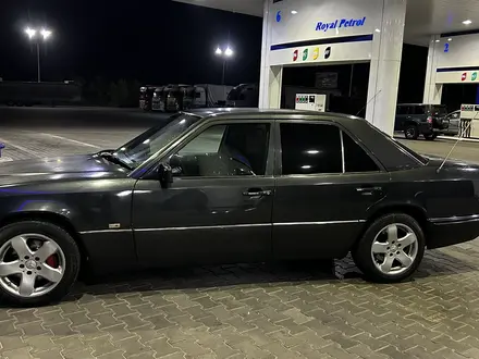 Mercedes-Benz E 320 1995 года за 3 400 000 тг. в Алматы – фото 5