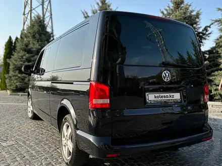Volkswagen Caravelle 2014 года за 19 000 000 тг. в Алматы – фото 4