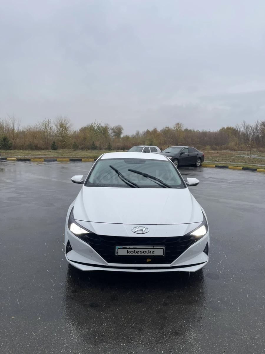 Hyundai Elantra 2023 г.