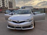 Toyota Camry 2014 года за 6 900 000 тг. в Астана – фото 2