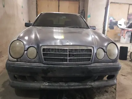 Mercedes-Benz E 280 1996 года за 1 000 000 тг. в Алматы