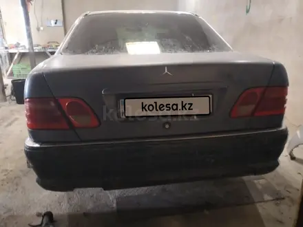Mercedes-Benz E 280 1996 года за 1 000 000 тг. в Алматы – фото 3