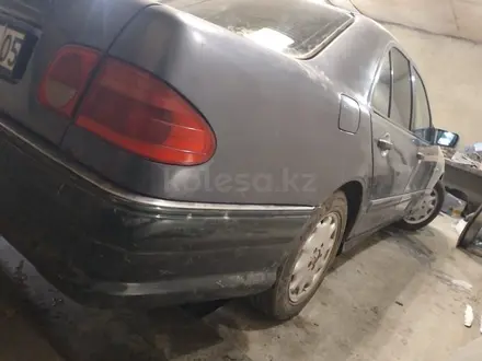 Mercedes-Benz E 280 1996 года за 1 000 000 тг. в Алматы – фото 5