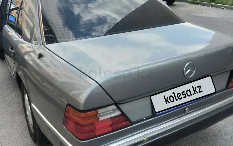 Mercedes-Benz E 200 1993 годаүшін1 650 000 тг. в Талдыкорган
