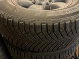 Комплект зимних шин с дисками 265/65 R17 за 500 000 тг. в Караганда