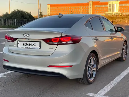 Hyundai Elantra 2017 года за 6 850 000 тг. в Караганда – фото 4