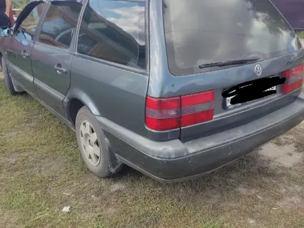 Volkswagen Passat 1994 года за 2 100 000 тг. в Бородулиха – фото 4