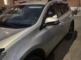 Toyota RAV4 2015 года за 10 200 000 тг. в Караганда – фото 4