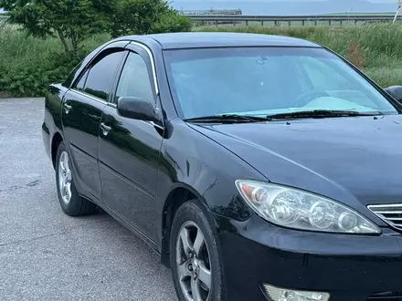 Toyota Camry 2005 года за 3 900 000 тг. в Алматы – фото 2