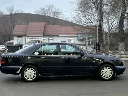 Mercedes-Benz E 230 1997 года за 2 450 000 тг. в Алматы – фото 7
