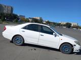 Toyota Camry 2004 года за 2 400 000 тг. в Семей – фото 2