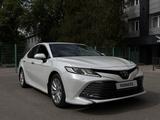 Toyota Camry 2018 года за 13 200 000 тг. в Алматы