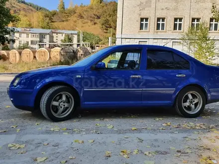 Volkswagen Bora 2002 года за 3 550 000 тг. в Алматы – фото 4