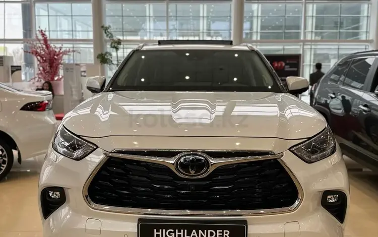 Toyota Highlander 2023 года за 38 280 000 тг. в Лисаковск