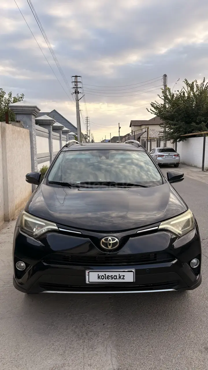 Toyota RAV4, 2015