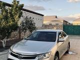 Toyota Camry 2015 года за 10 500 000 тг. в Жанаозен