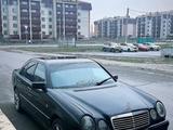 Mercedes-Benz E 220 1996 года за 1 700 000 тг. в Петропавловск – фото 3