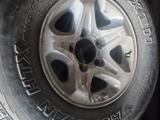 5 шин 265/75/16 с оригинальными дисками за 400 000 тг. в Астана