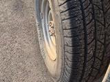 5 шин 265/75/16 с оригинальными дисками за 400 000 тг. в Астана – фото 5