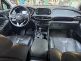 Hyundai Santa Fe 2018 года за 10 340 000 тг. в Шымкент – фото 5