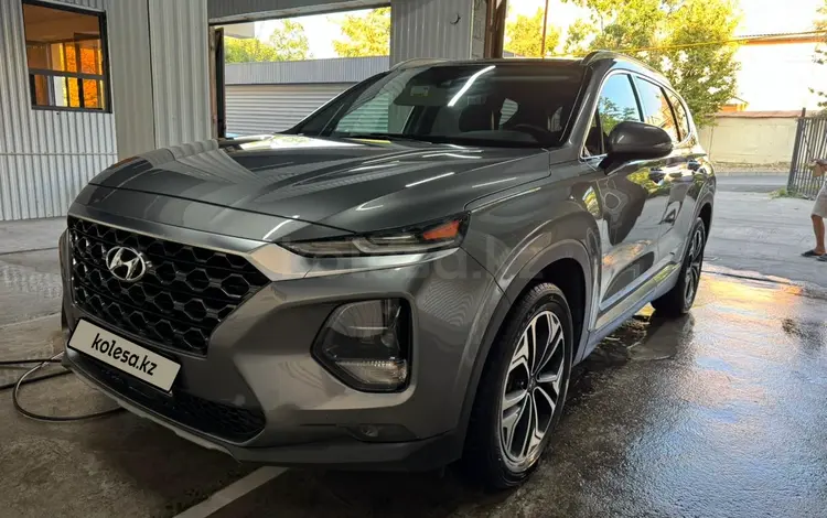 Hyundai Santa Fe 2018 годаүшін10 340 000 тг. в Шымкент