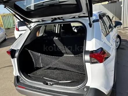 Toyota RAV4 2020 года за 13 300 000 тг. в Петропавловск – фото 4