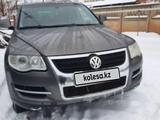 Volkswagen Touareg 2008 годаүшін5 800 000 тг. в Уральск – фото 2